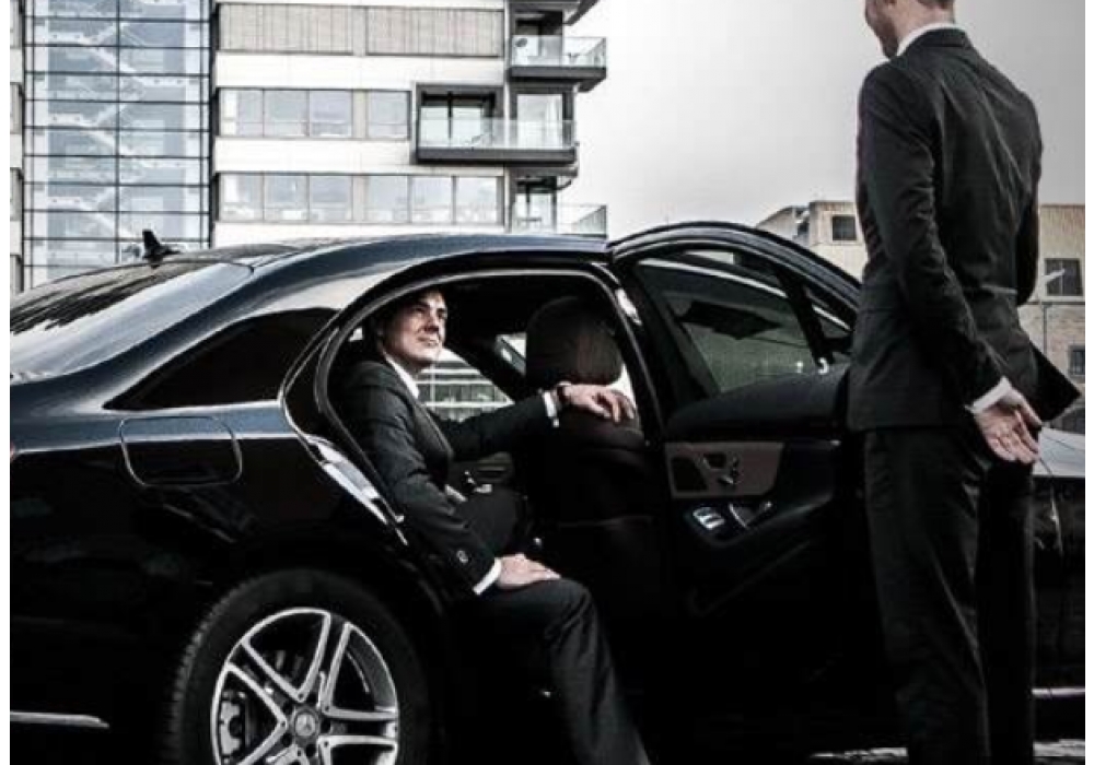 Tac Vale olarak, özel günlerinizde ya da yoğun bir iş gününün ardından, şoförlü araç hizmeti ile size konforlu bir dönüş sağlıyoruz. Alkol aldıysanız veya 